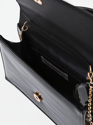 Bolso de mano negro efecto charol brillante