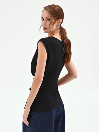 Fluid black blouse