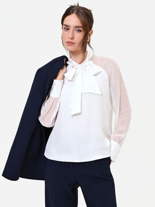 Blusa Studio bianca in georgette con fiocco