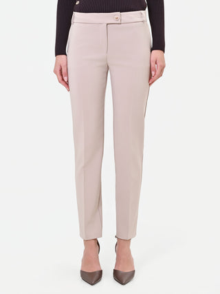 Zigarettenhose in Taupe-Beige mit Bügelfalte