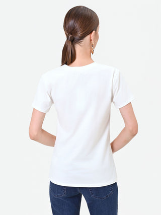 Śmietankowobiały T-shirt z geometrycznym detalem