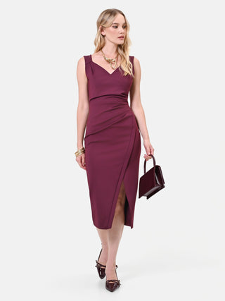 Tubino Bordeaux con spalline larghe e gonna a portafoglio