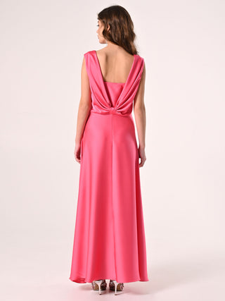 Robe empire en satin avec col bénitier