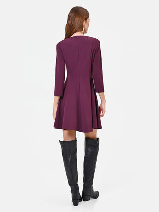 Bordeauxrotes Kleid mit Wickel-Oberteil