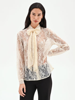 Camicia in pizzo panna con collo lavallière