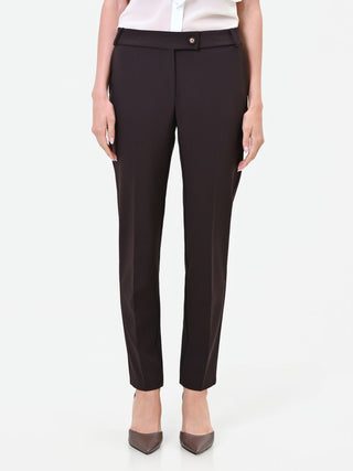 Dunkelbraune Zigarettenhose