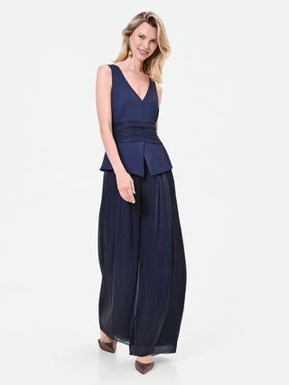 Fließender Jumpsuit aus changierendem Satin in Navyblau
