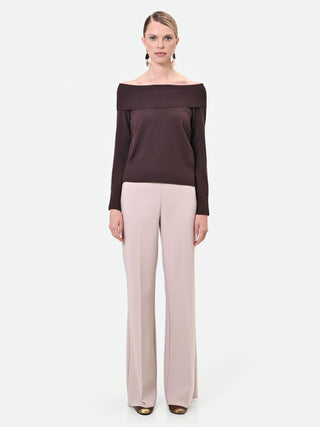 Dunkelbrauner Pullover mit Carmen-Ausschnitt