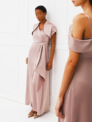 Abito lungo atelier rosa blush con drappeggio