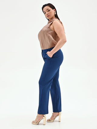 Pantalone Curvy blu brillante a vita alta in tessuto tecnico