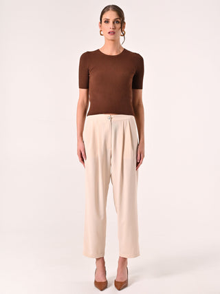 Pantalón efecto gofrado beige