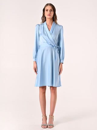 Überkreuztes Kleid in Hellblau aus Satin