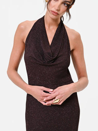 Robe longue brun foncé à décolleté drapé