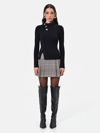 Maglia in viscosa nera con collo asimmetrico