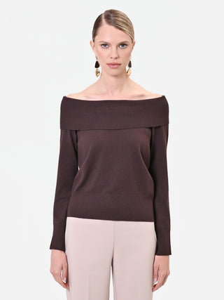 Dunkelbrauner Pullover mit Carmen-Ausschnitt