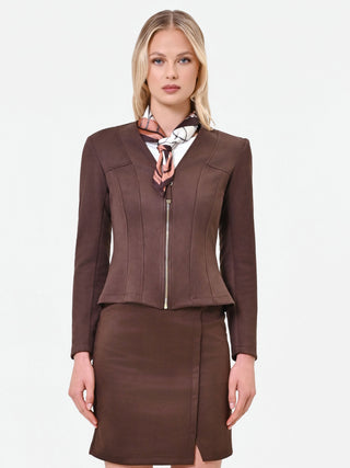 Dunkelbraune Kunstlederjacke mit Schößchen
