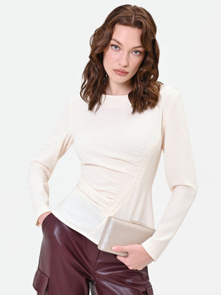 Weiße Bluse mit asymmetrischer Drapierung