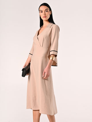 Kleid aus Viskose mit Kanten in Kontrastfarbe