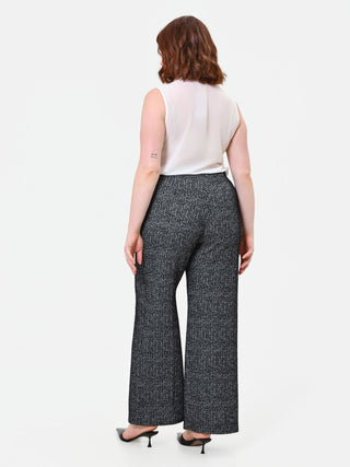 Schwarze Curvy-Hose mit geradem Bein aus Bouclé