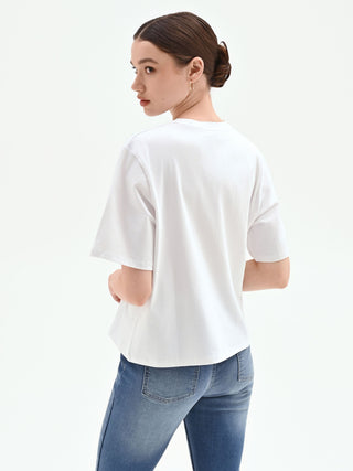 Biały T-shirt z apaszką z motywem bandany
