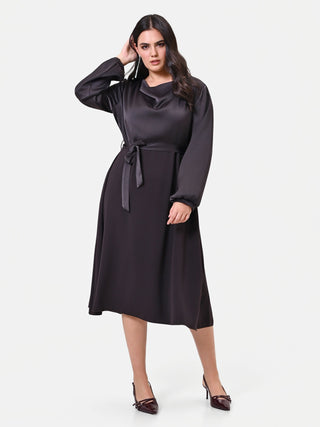 Abito Curvy  midi moro con scollo ad anello