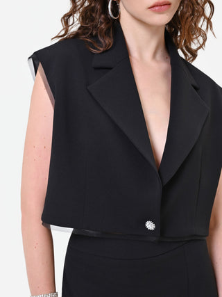 Schwarze Cropped-Weste mit Schmuckknopf