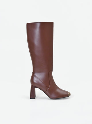 Botte haute couleur chocolat avec détail doré