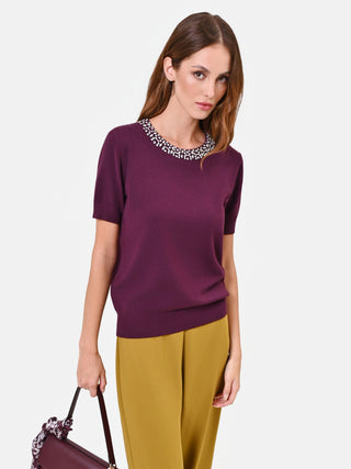 Maglia in viscosa bordeaux con scollo gioiello