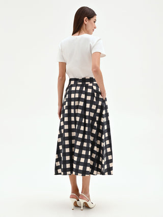 Gonna midi nera con fantasia a maxi quadri