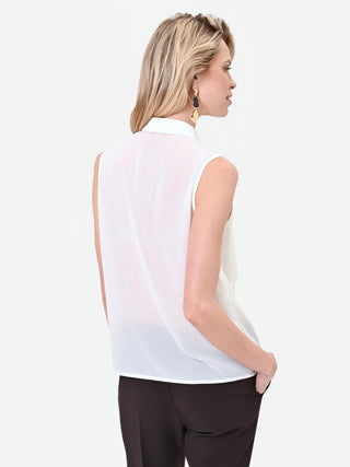 Ärmellose weiße Bluse im Lagen-Look
