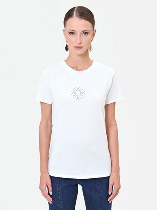 Śmietankowobiały T-shirt z geometrycznym detalem