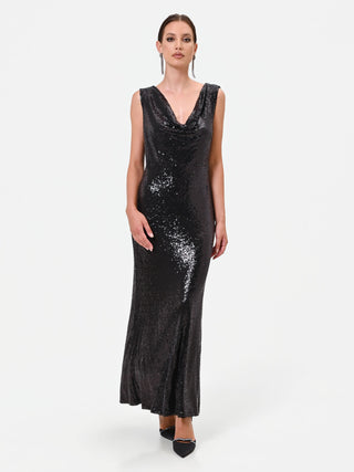 Abito lungo nero in paillettes con scollo a cappuccio