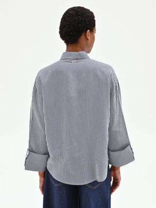 Locker geschnittene Viskosebluse mit Streifen