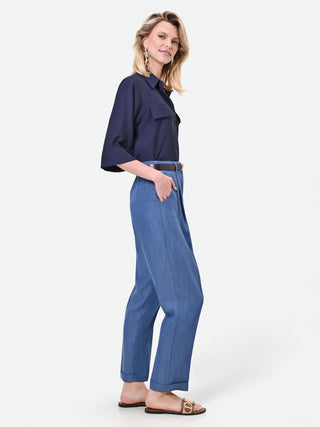 Blaue Lyocell-Hose mit Bundfalten