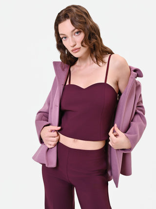 Bordeauxrotes Crop-Top mit Herzausschnitt