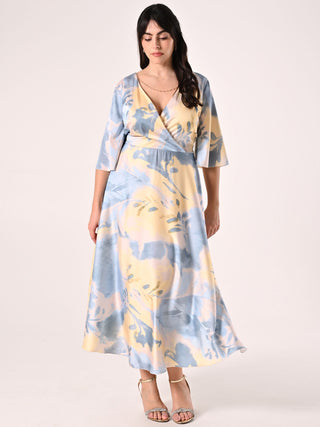 Robe longue curvy à imprimé fleurs abstraites