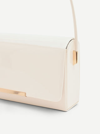 beige patent-effect rigid clutch