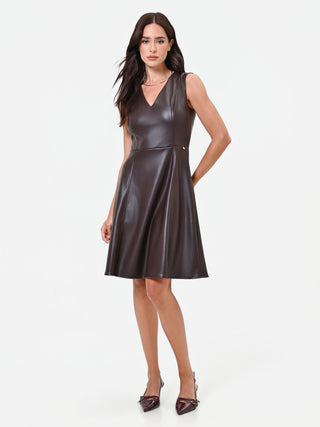 Robe évasée en similicuir brun foncé