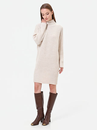 Robe en maille crème à texture côtelée