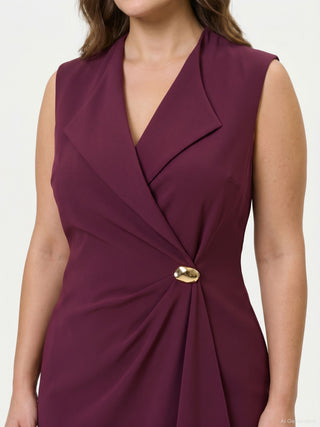 Vestido Curvy Burdeos con Botón Joya