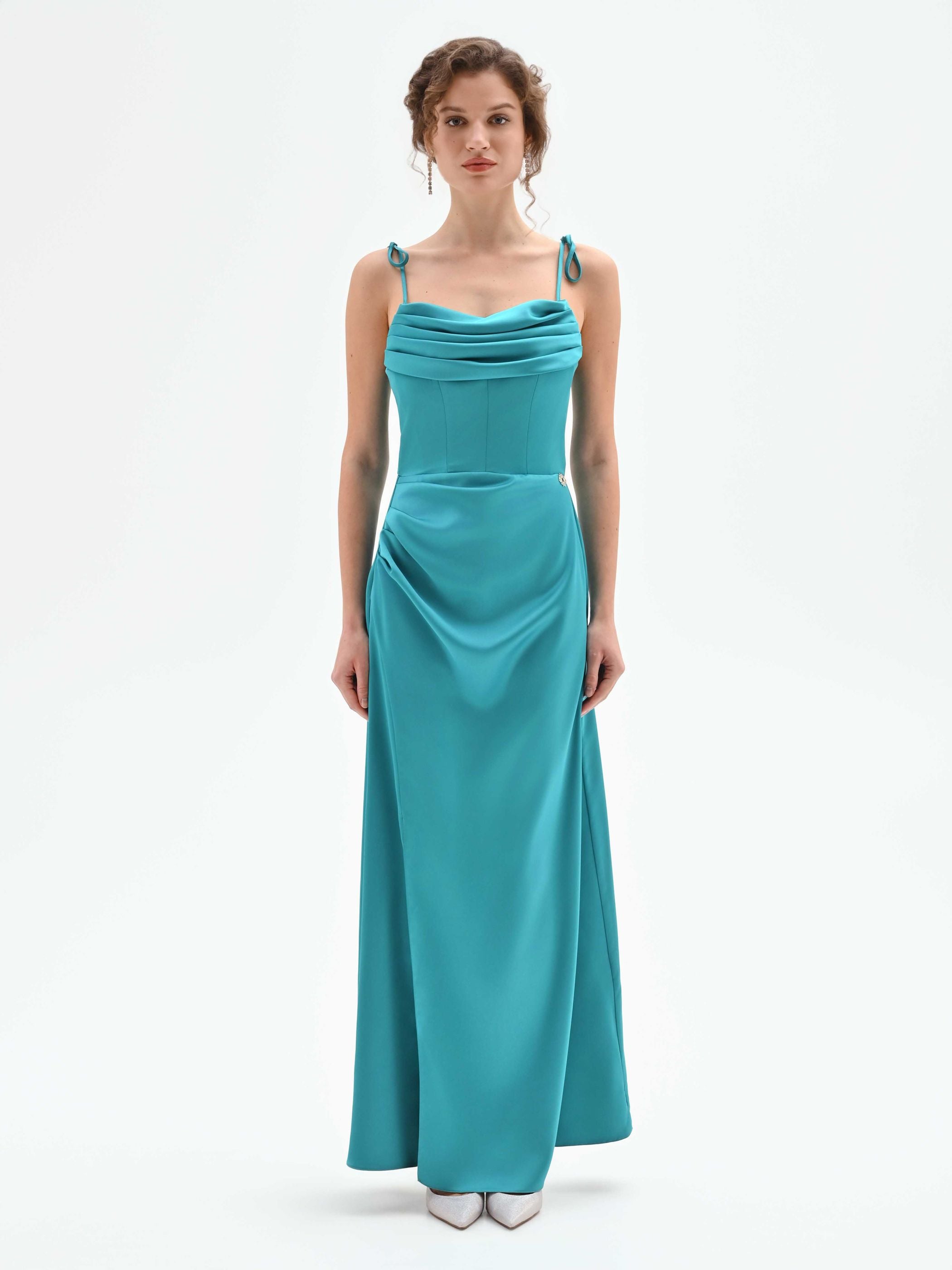 Emerald green atelier gown with a draped neckline – Rinascimento