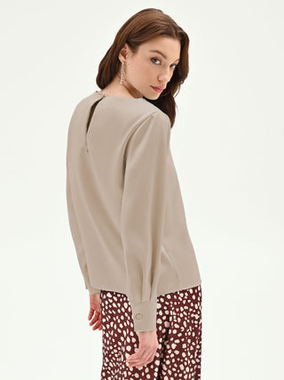 Blusa beige in raso con polsini