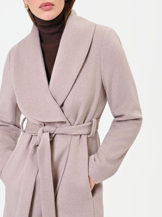 Abrigo midi beige topo con cinturón