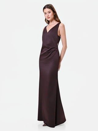Robe longue brun foncé avec drapé latéral