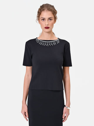 Maglia nera con scollo gioiello