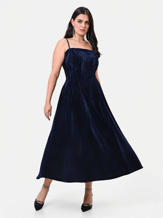 Abito Curvy midi blu navy con lavorazione plissé