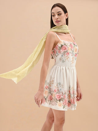 Robe courte blanche imprimé roses