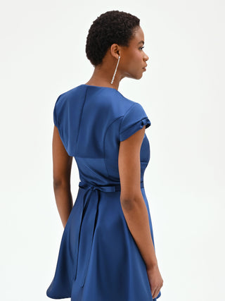 Coprispalla blu brillante in raso