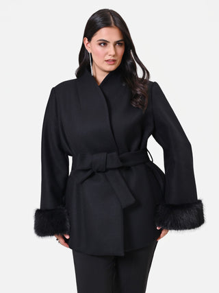 Cappotto Curvy nero con polsi effetto pelliccia