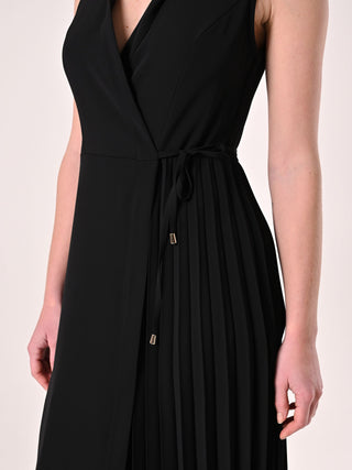 Robe portefeuille noire à plissé